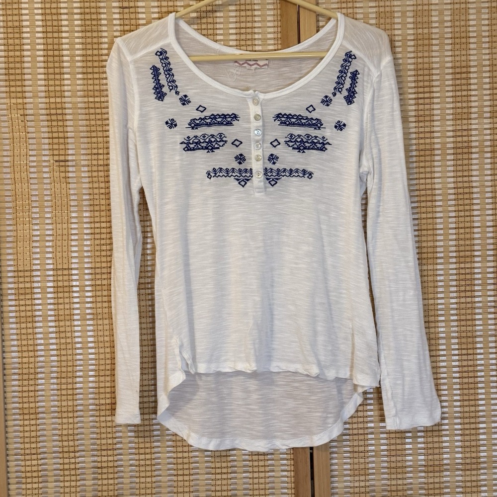 Pink Rose Womens M Top White Long Sleeves Southwestern Boho Embroidery Light